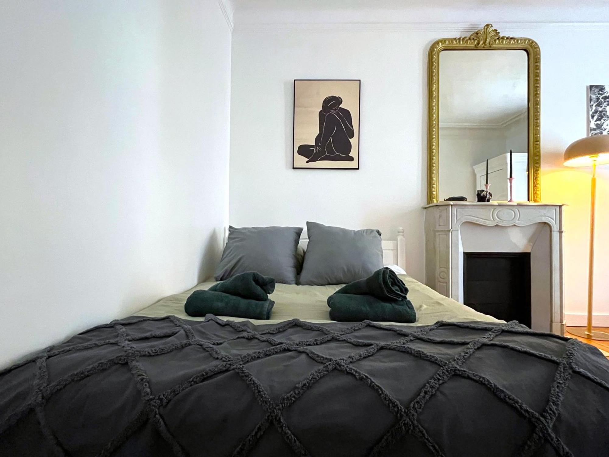 Lovely Haussmannian Flat In Montparnasse Parijs Buitenkant foto